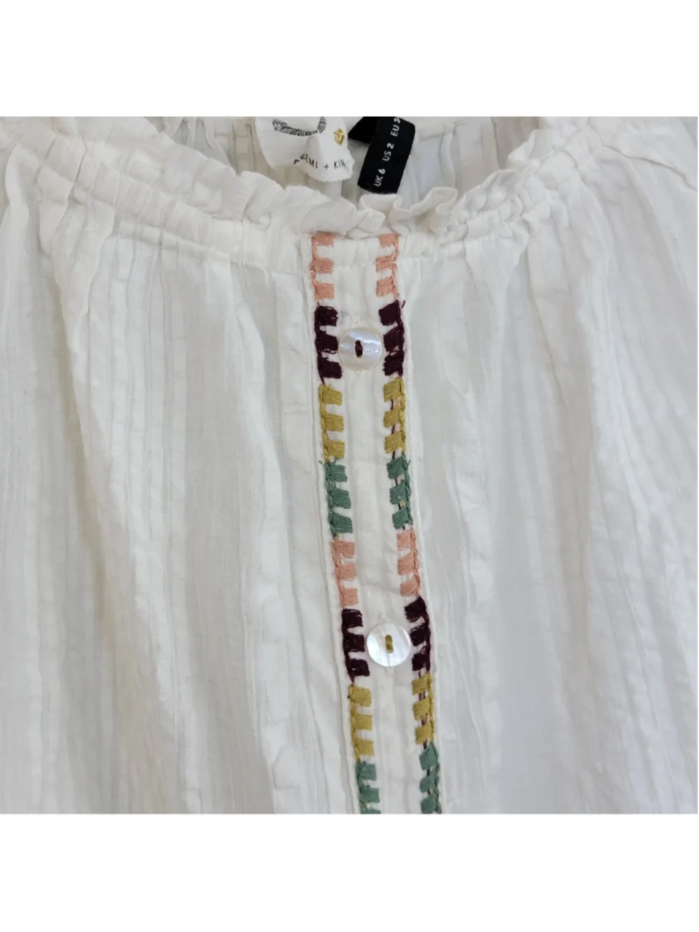 Akemi + Kin 2 Anthropologie Pajaro Embroidered Blouse Off Shoulder Short Sleeve